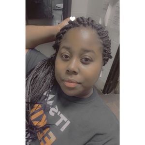 Meet your Posher, Nakia